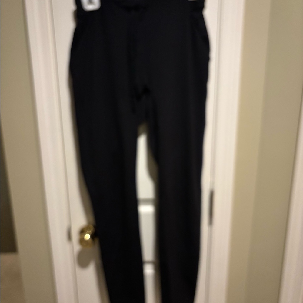Lululemon Black Slim Fit Jogger Pants, black size 4